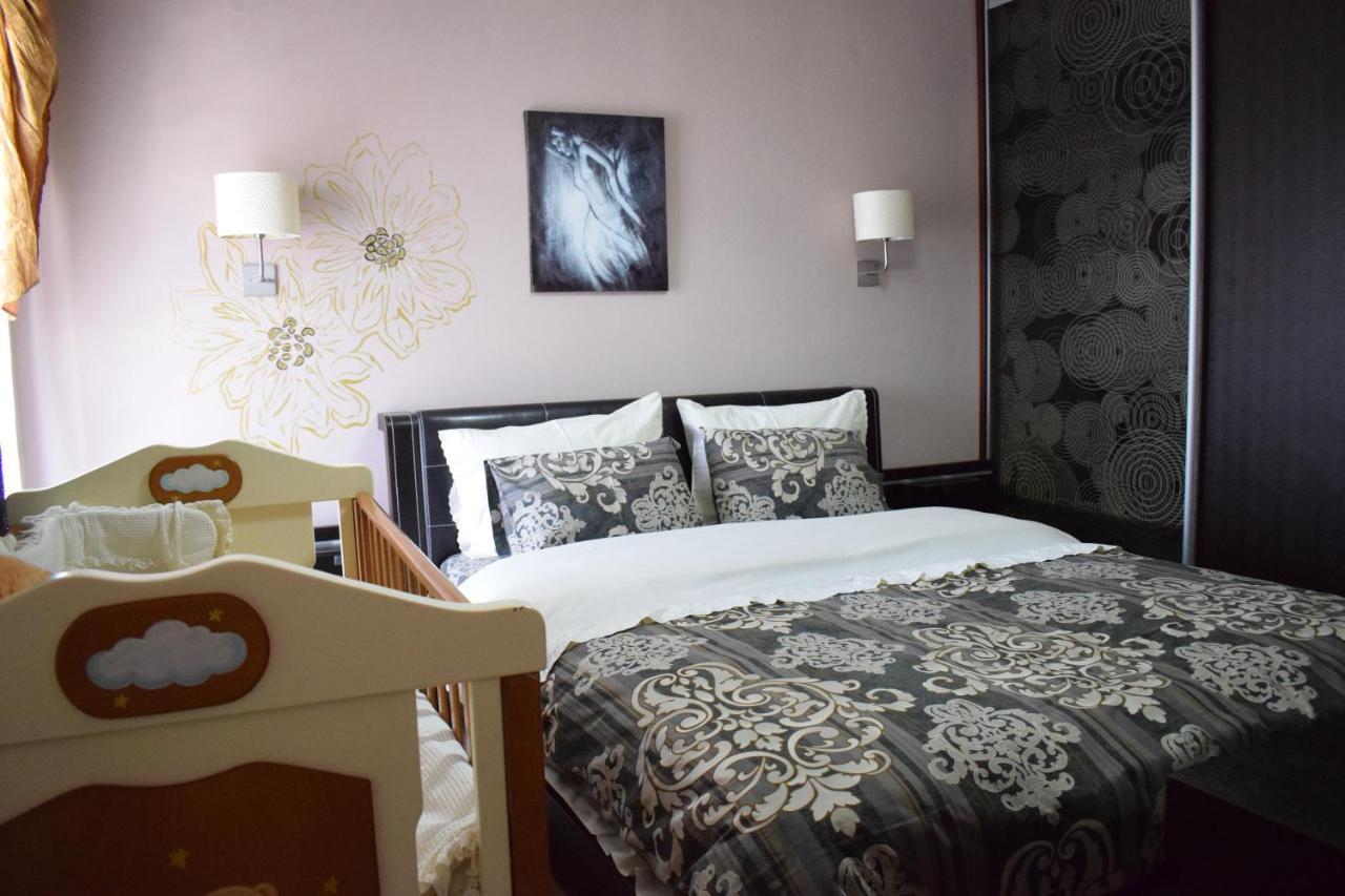 Five Stars In Trikala Apartment Exterior photo