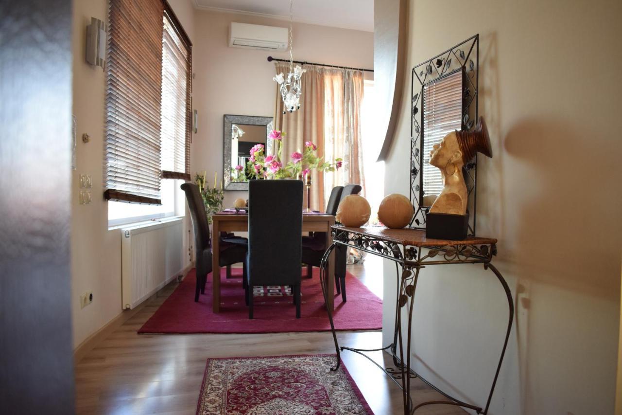 Five Stars In Trikala Apartment Exterior photo