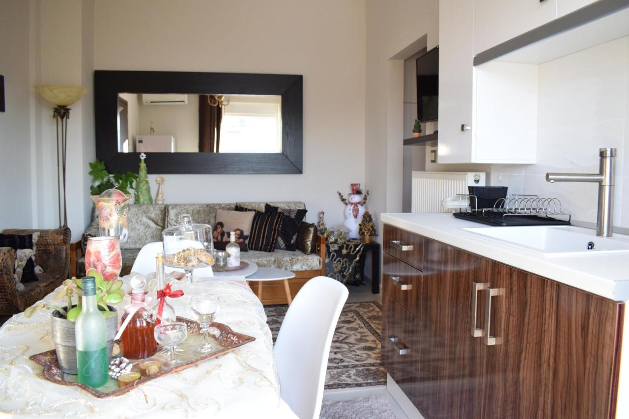 Five Stars In Trikala Apartment Exterior photo