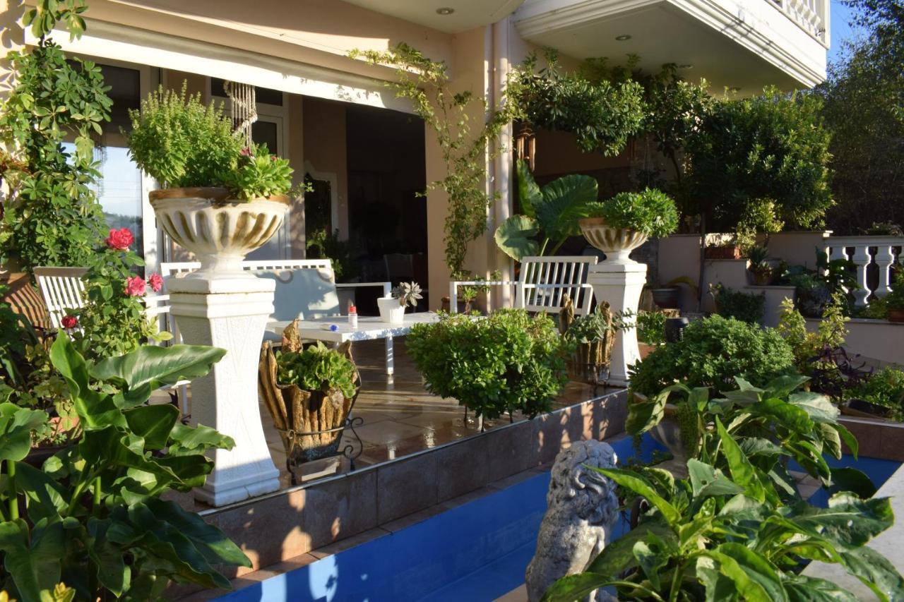 Five Stars In Trikala Apartment Exterior photo